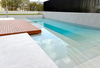 Apartamento T1 mobilado em Miraflores com Vista de Rio, a estrear