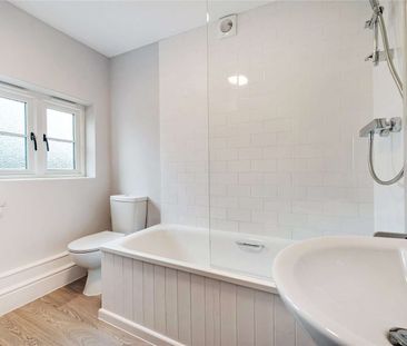 Newly renovated cottage with garden on the outskirts of Knutsford. ... - Photo 3
