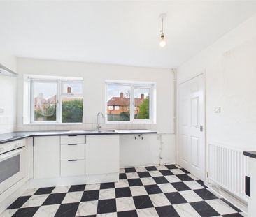 Dulverton Vale, Nottingham, Nottinghamshire, NG8 - Photo 3