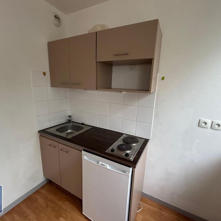 Location Appartement 1 pièce 27m² CHATEAUROUX 36000 - Photo 1