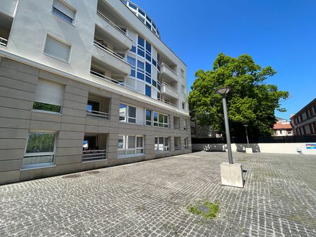 Location appartement 3 pièces, 67.80m², Reims - Photo 2