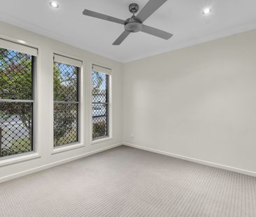 52 Mapleton Drive, North Lakes QLD 4509 - House For Rent | Domain - Photo 4