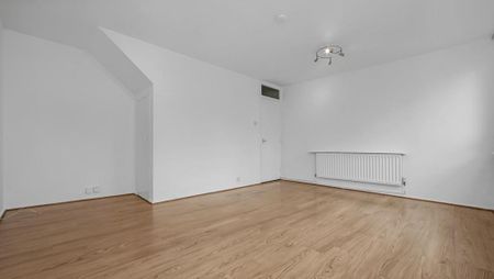 3 bedroom flat to rent - Photo 2
