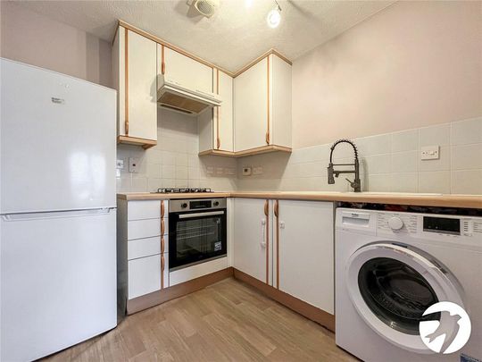 2 bedroom maisonette to rent - Photo 1