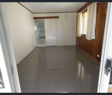 Large Home in Prime Location! - Photo 1