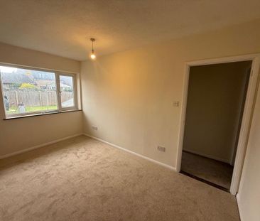 3 bedroom bungalow to rent - Photo 3