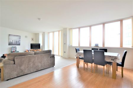 A 3 Bedroom Apartment Instruction to Let in Bexhill - Photo 3