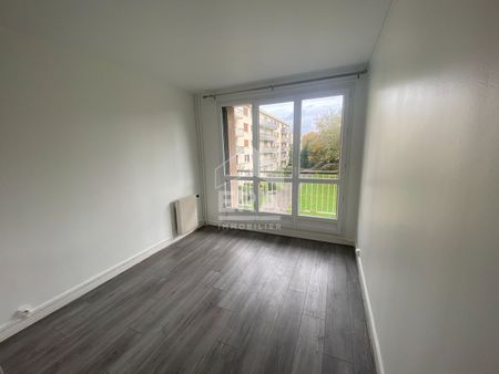 APPARTEMENT DE 3 PIECES A LOUER A PLAISIR CENTRE - Photo 4