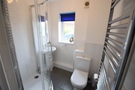 Maple Court, 17 Common Road, Eton Wick,SL4 - Photo 4