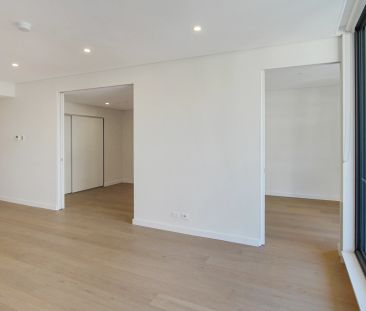 Beautiful One Bed with Large Study Room and Balcony! Ready Now! - Photo 1
