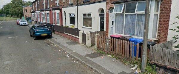 Room in a Shared House, Croft Street, M7 - Photo 1