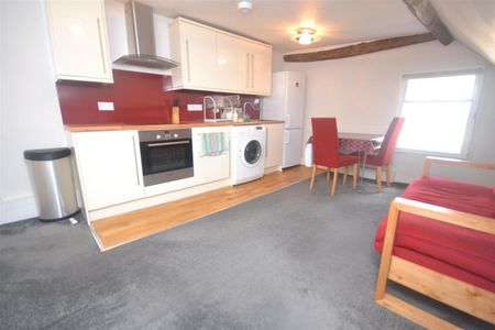 1 bedroom Flat To Let - Photo 3