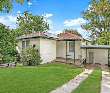 Beautiful House + Retreat in a convenient location! - Photo 5