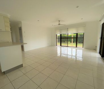 Smell the Sea Air - Neat 3 Bedroom Home - Photo 1