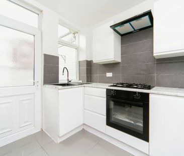 3 Bed Terraced House, Lusitania Road, L4 - Photo 2