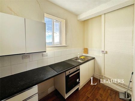 2 bedroom flat to rent - Photo 5