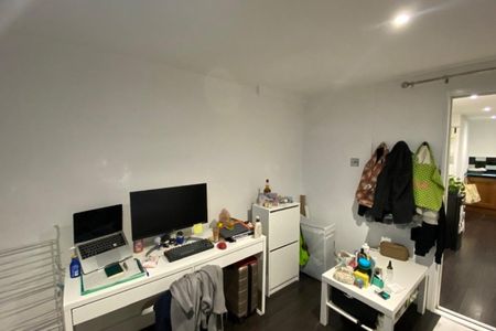 Chesterton Square - Photo 2