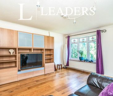 3 bedroom house to rent Kilmiston Drive, Fareham, PO16 - Photo 2