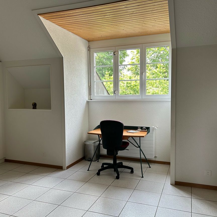 BEL APPARTEMENT PARTIELLEMENT RÉNOVÉ DANS DEMEURE VILLAGEOISE - Foto 1