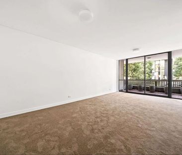Rosebery - Photo 1