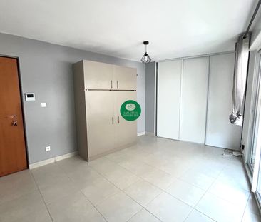 Location Appartement 1 pièce 27m² SIX FOURS LES PLAGES 83140 - Photo 5
