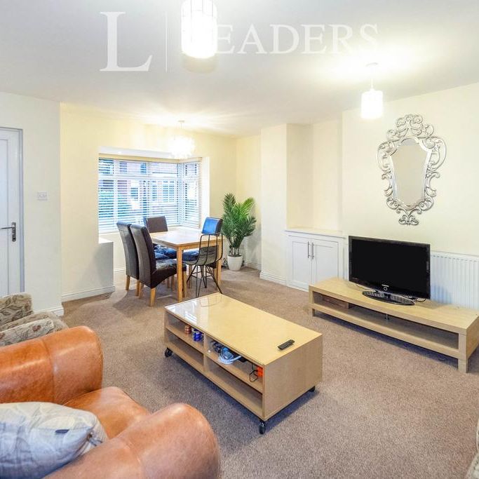 5 bedroom semi-detached house to rent - Photo 1