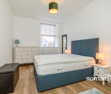 2 bedroom flat to rent - Photo 4