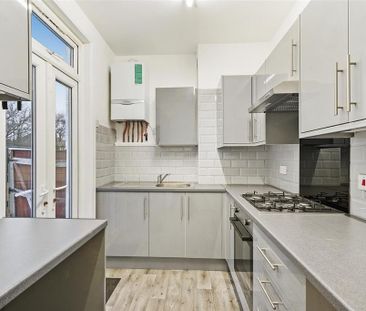 3 bedroom maisonette to rent - Photo 5