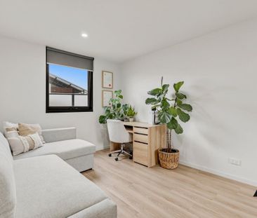 Modern Coastal Living in the Heart of Altona! - Photo 3