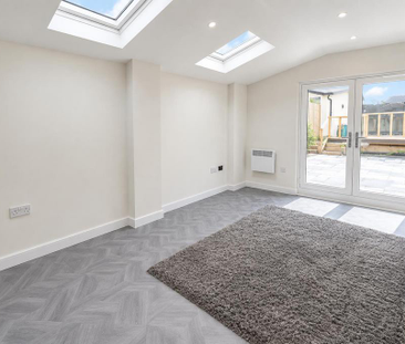 4 bedroom terraced house to rent - Photo 2