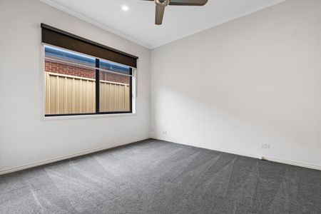 Home For Rent - Photo 3