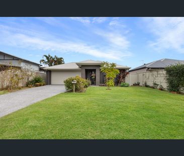 17 Landsboro Avenue, Boondall, Qld 4034 - Photo 4
