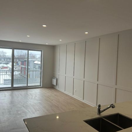 4 ½ Condo luxueux, Payer le 1er mois et obtenez le 2e mois gratuit, à louer à Vimont Laval. - Photo 3