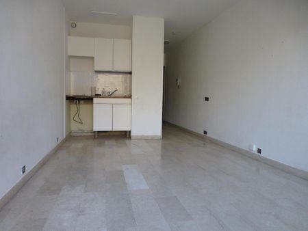 Location Appartement 1 pièce 23m² MARSEILLE 8ème - Photo 3