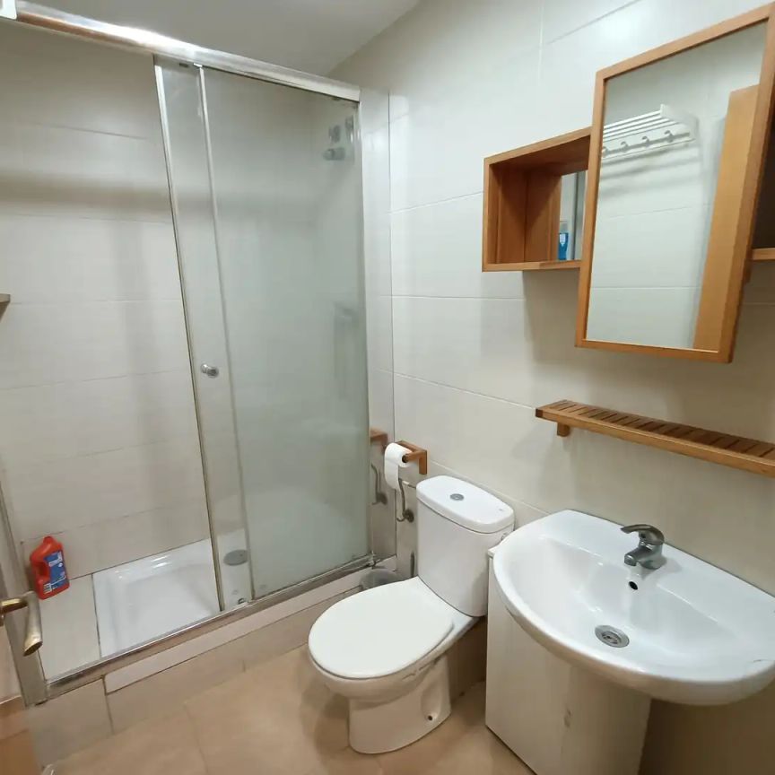 Piso de alquiler en Plaça del Mercadal, Sant Andreu de Palomar - Photo 1