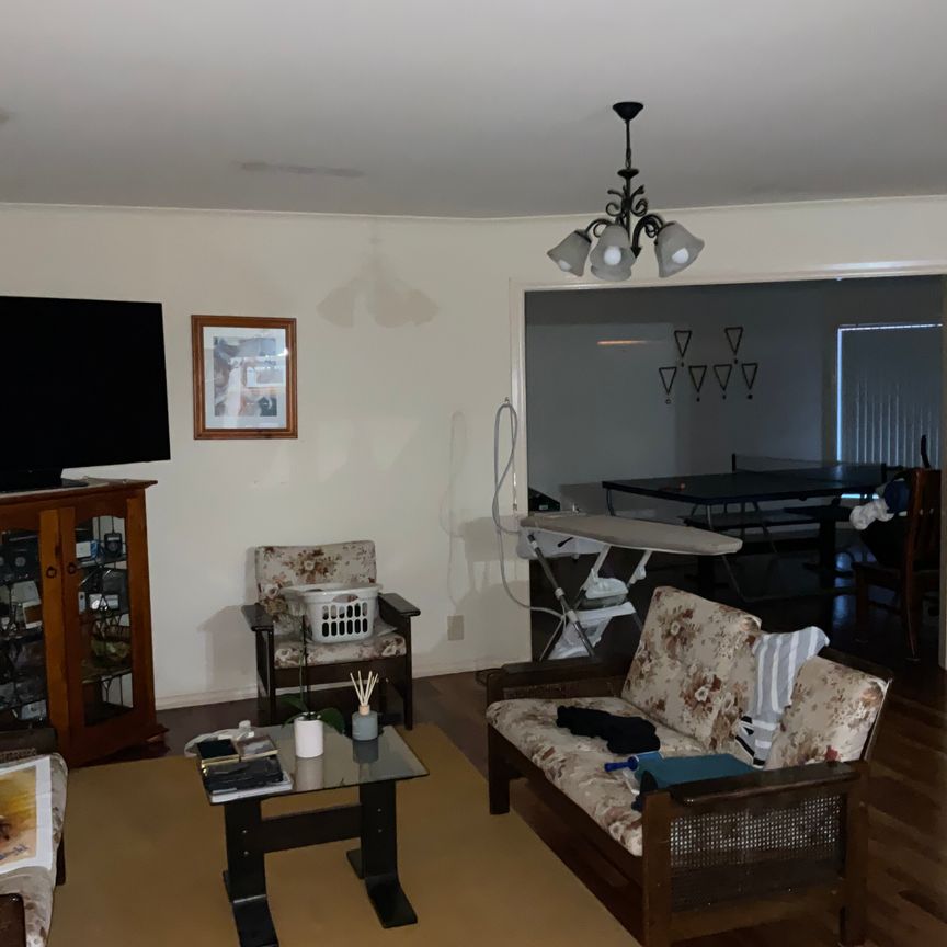 Langwarrin - Photo 1