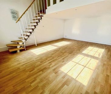 3 bedroom flat to rent - Photo 4