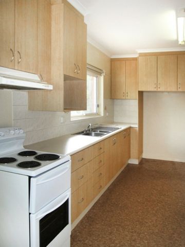 Perfect for students or small family! - Photo 2