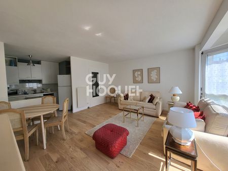 GRAND T2 MEUBLE - PLACE CROIX ROUSSE - Photo 2