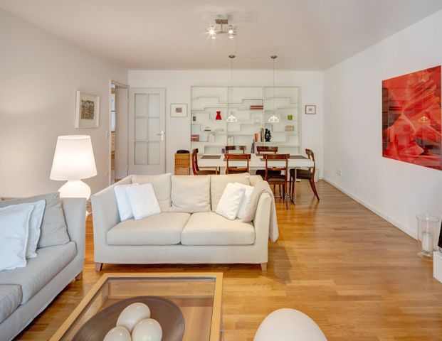 Beautifully furnished apartment in Schwabing-West - Photo 1