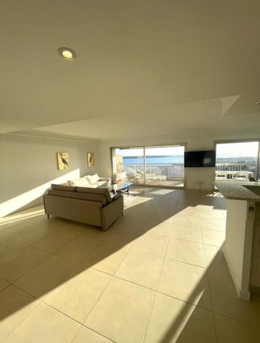 Appartement d'exception, dernier étage, cannes Californie vue mer - Photo 2
