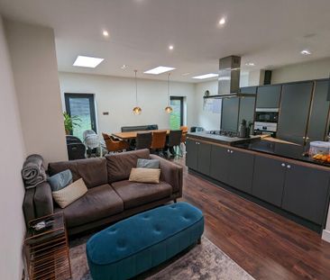 3 bedroom semi-detached house to rent - Photo 1