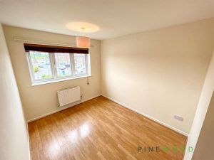 3 BEDROOM House - End Town House - Photo 5