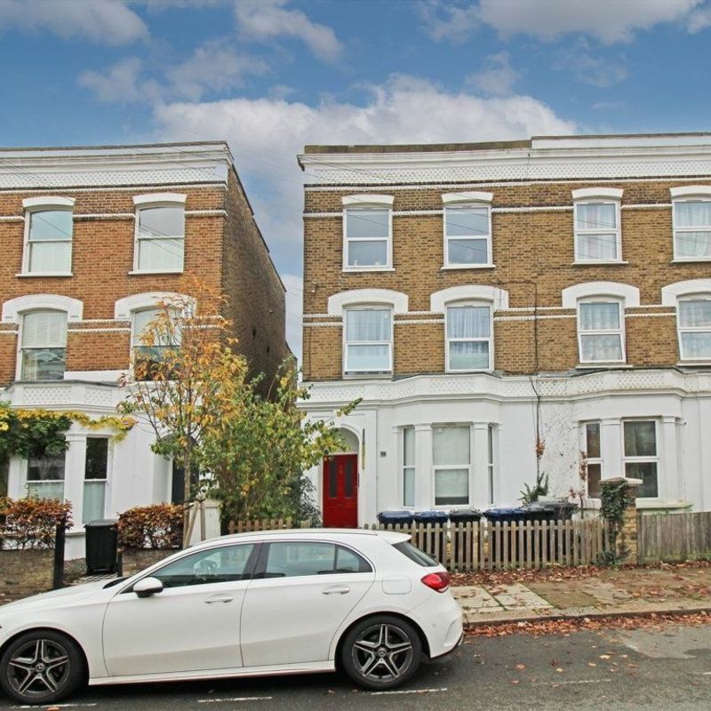 Essex Road - Photo 2