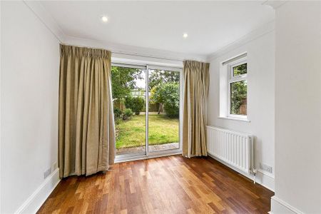 4 bedroom semi-detached house to rent - Photo 4