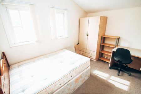 6 bedroom private hall to rent - Photo 5