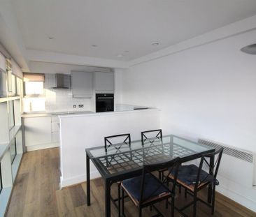 2 bedroom flat to rent - Photo 6