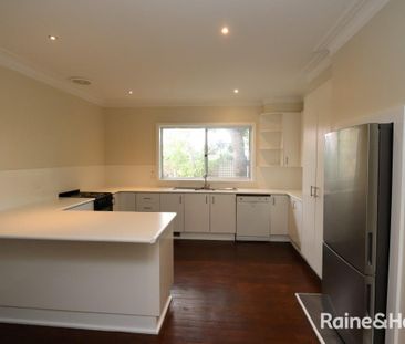 19 Lewins Street, Bathurst, NSW 2795 - Photo 3