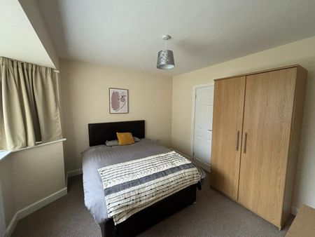 Room 1, 58 Shaftsbury Woodlands, DN6 - Photo 2