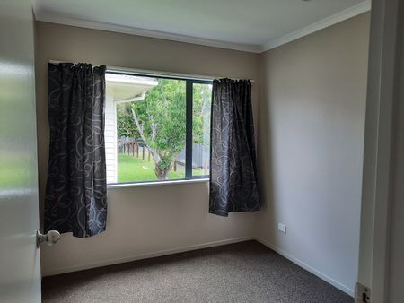 Kelston, Auckland - Photo 4